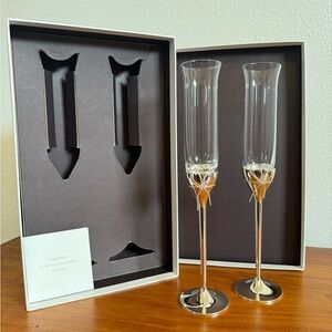 Wedgwood Vera Wang Love Knots Champagne Toasting Flutes Set Of 2